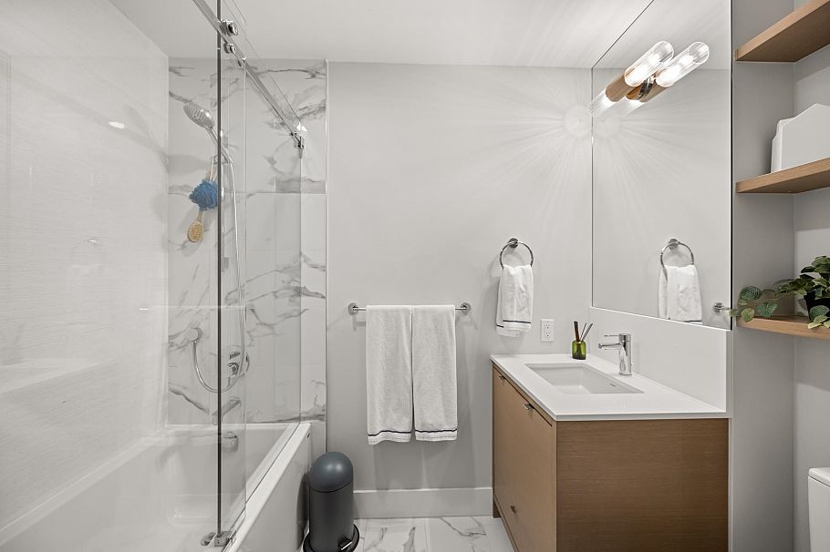 401 2687 Maple Street Vancouver, BC - 35