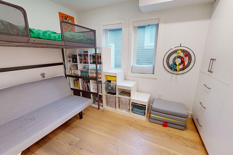 1260 E 14th Avenue Vancouver, BC - 9