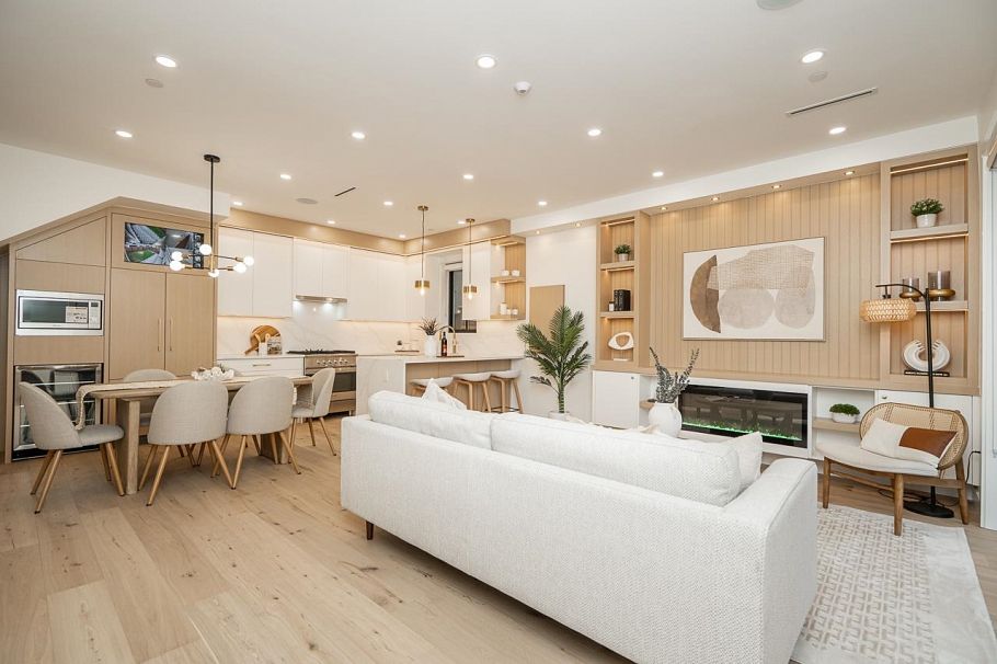 1 150 E 51st Avenue Vancouver, BC - 2