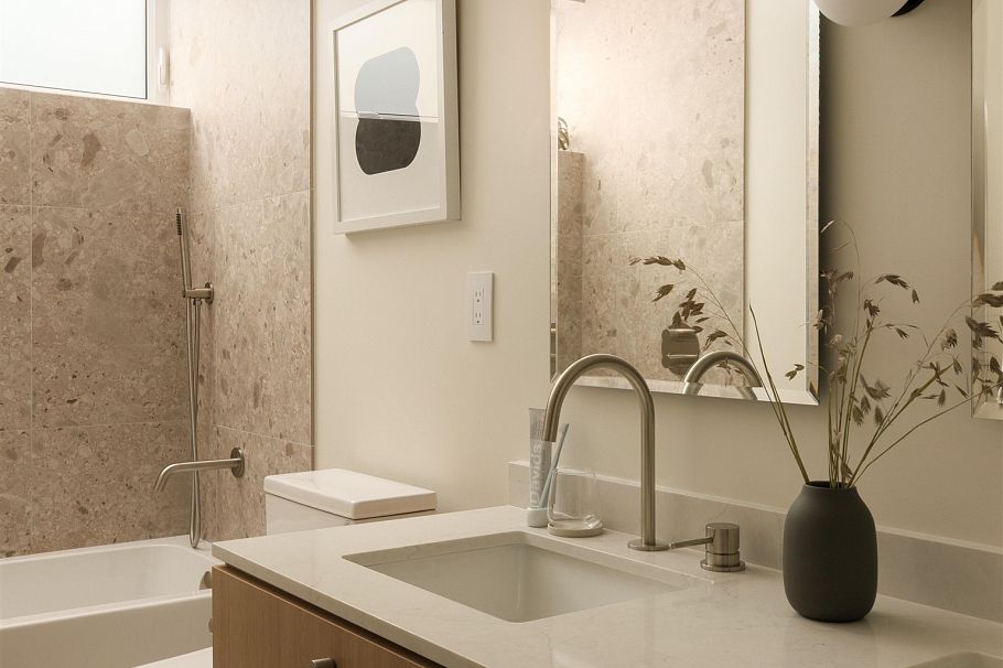 2 3449 W 22nd Avenue Vancouver, BC - 24