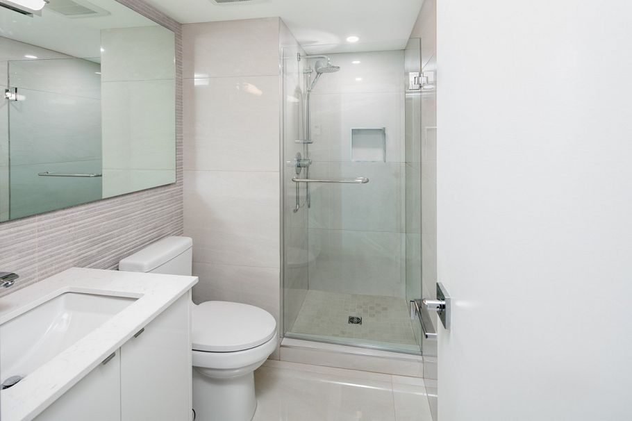 1402 1200 Alberni Street Vancouver, BC - 14