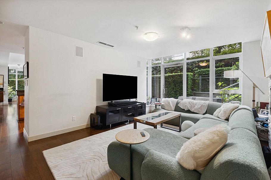 TH12 1233 W Cordova Street Vancouver, BC - 3