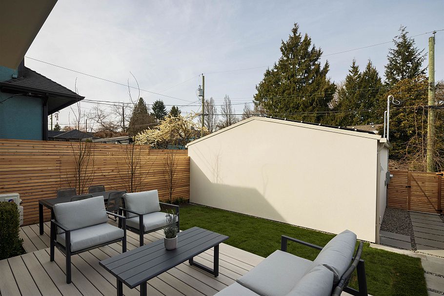 2 3449 W 22nd Avenue Vancouver, BC - 32