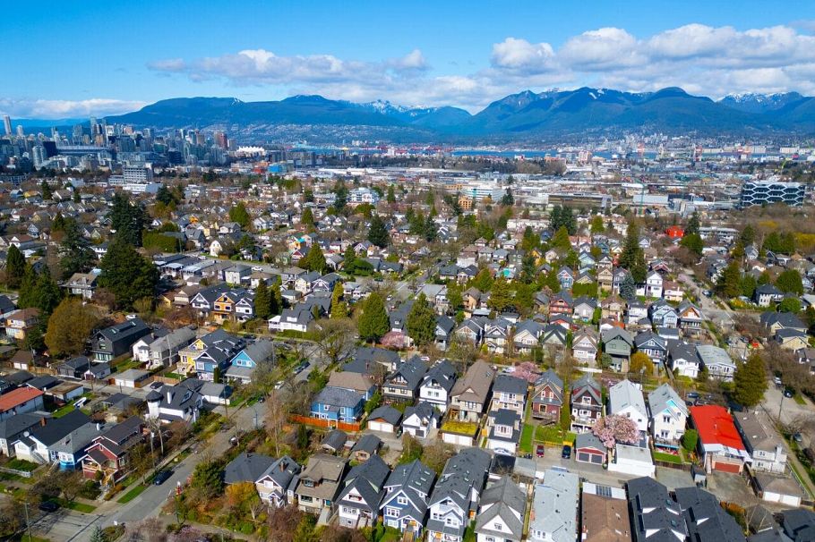 1026 E 13th Avenue Vancouver, BC - 8