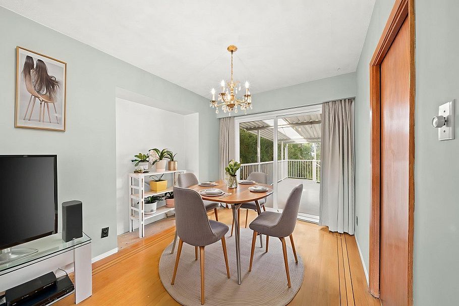 3783 Price Street Burnaby, BC - 2