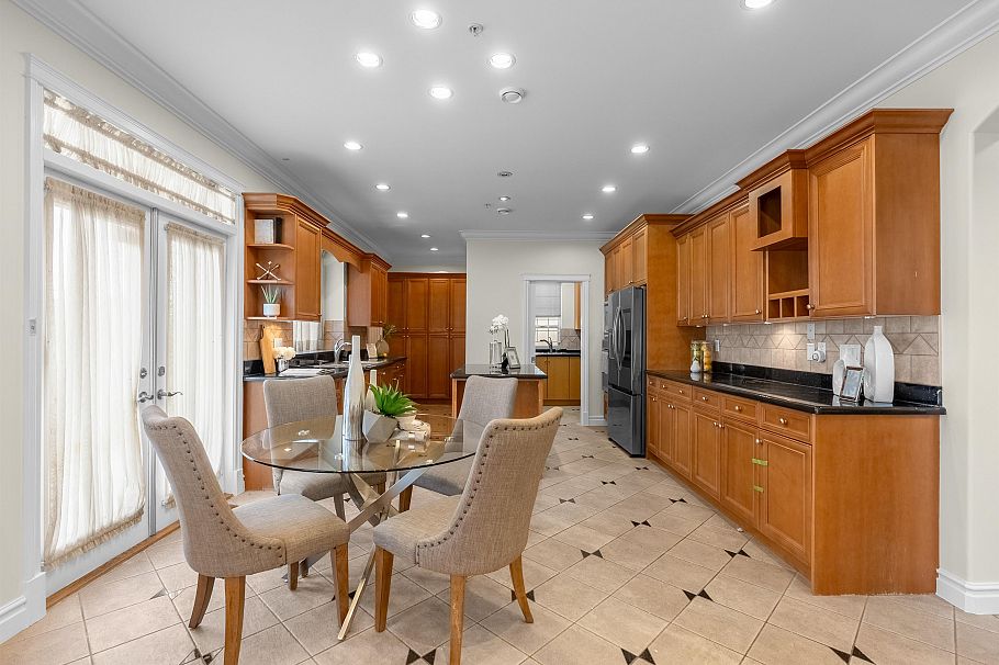 8038 Selkirk Street Vancouver, BC - 10