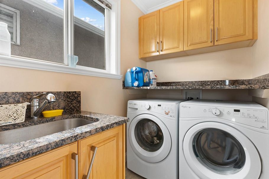 1356 E 62nd Avenue Vancouver, BC - 13