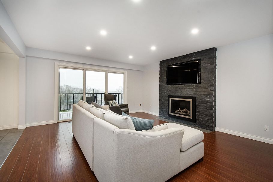 943 Shavington Street North Vancouver, BC - 11