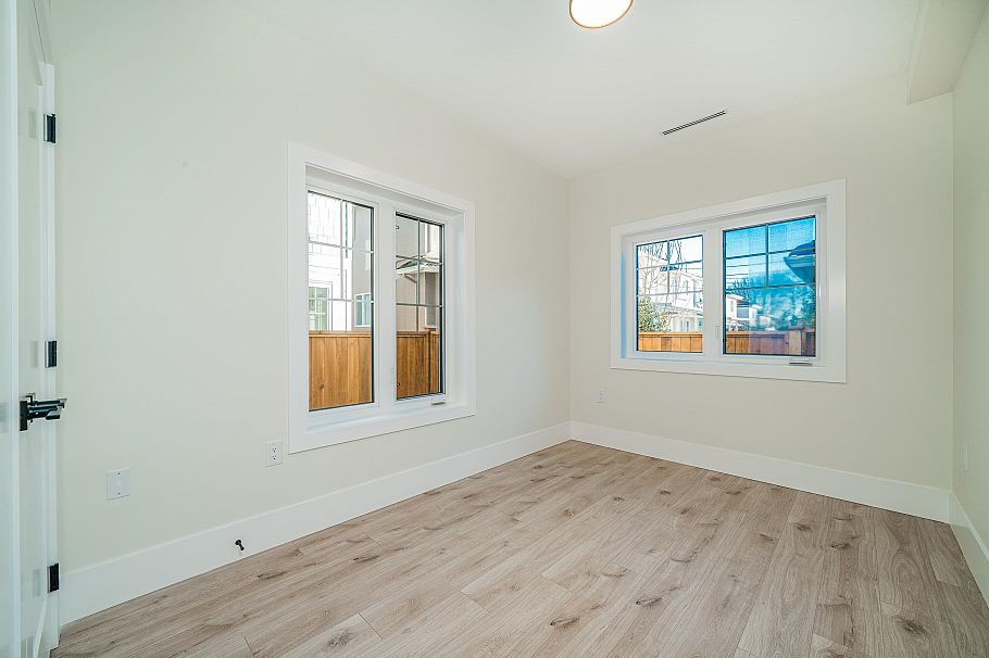 972 Park Drive Vancouver, BC - 15