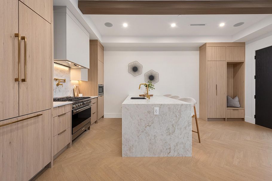 1 3391 Victoria Drive Vancouver, BC - 10