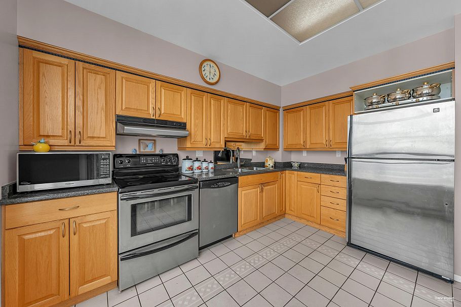 2301 5885 Olive Avenue Burnaby, BC - 19