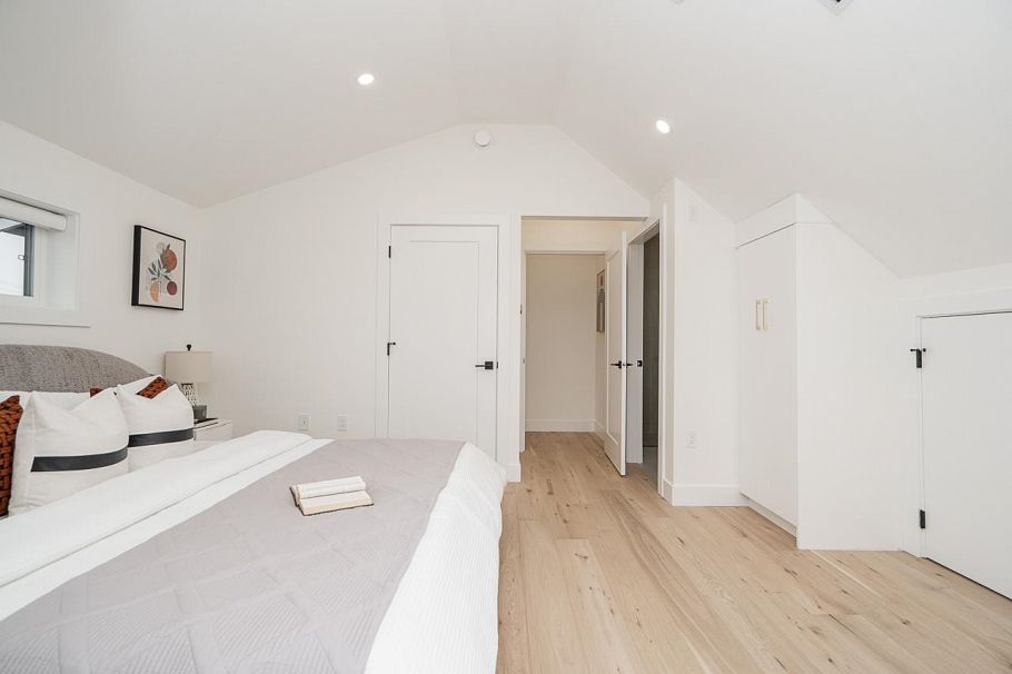 1 150 E 51st Avenue Vancouver, BC - 25