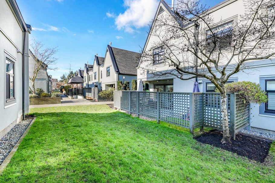 38 889 Tobruck Avenue North Vancouver, BC - 11