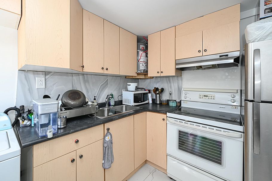 2295 E 48th Avenue Vancouver, BC - 7