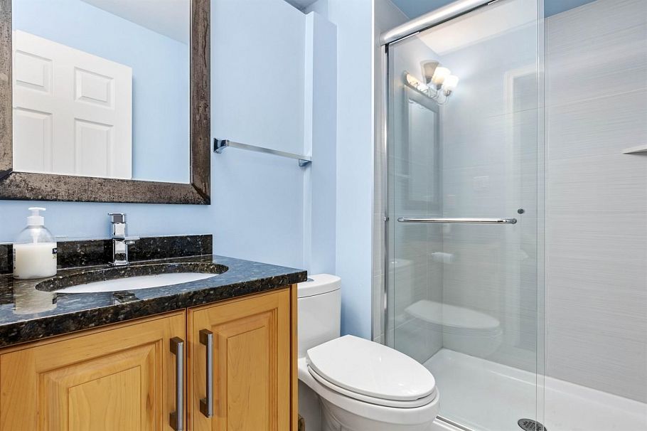 1356 E 62nd Avenue Vancouver, BC - 35