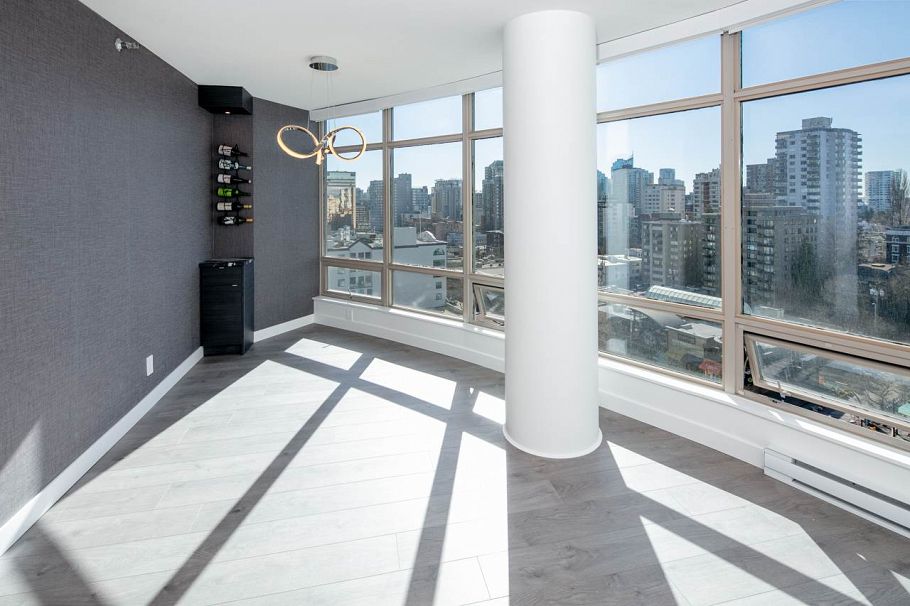 1402 1200 Alberni Street Vancouver, BC - 4