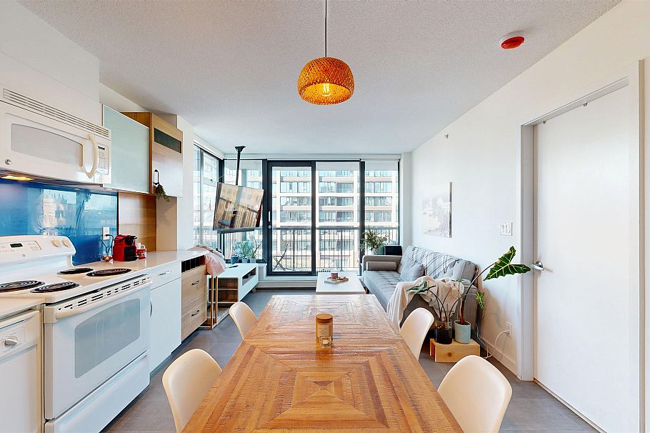 905 66 W Cordova Street Vancouver, BC - 4