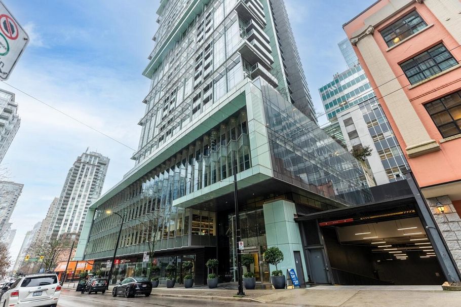 2011 777 Richards Street Vancouver, BC - 1