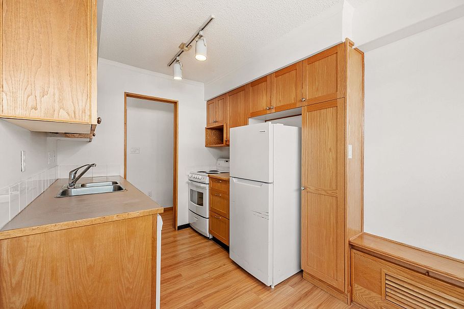 309 1855 Nelson Street Vancouver, BC - 16