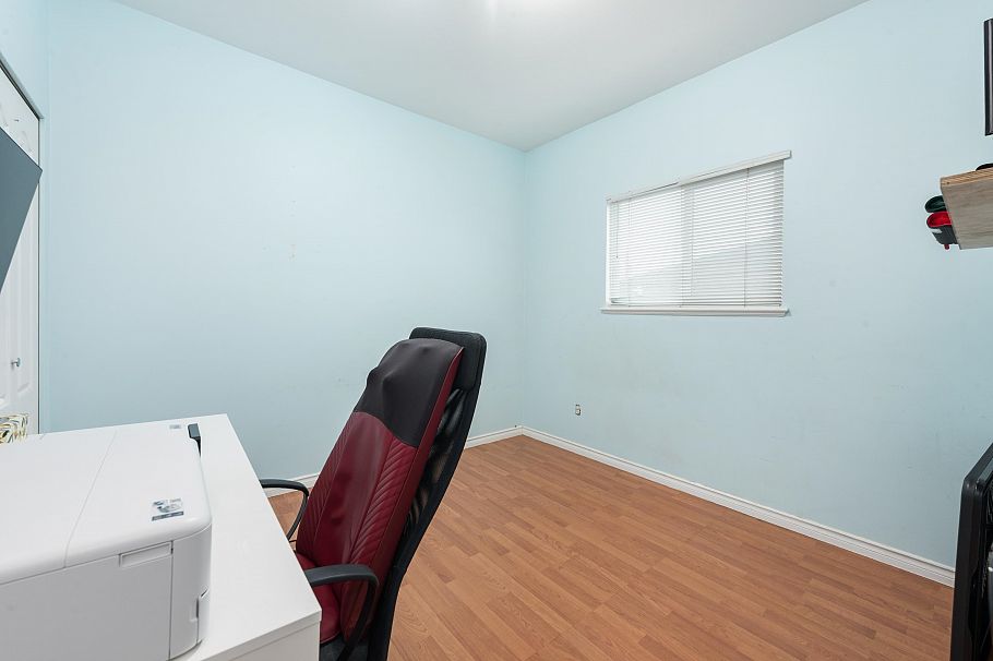 805 E 57th Avenue Vancouver, BC - 17