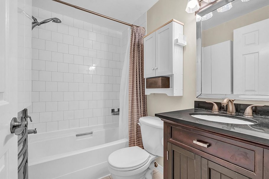 11 877 W 7th Avenue Vancouver, BC - 15