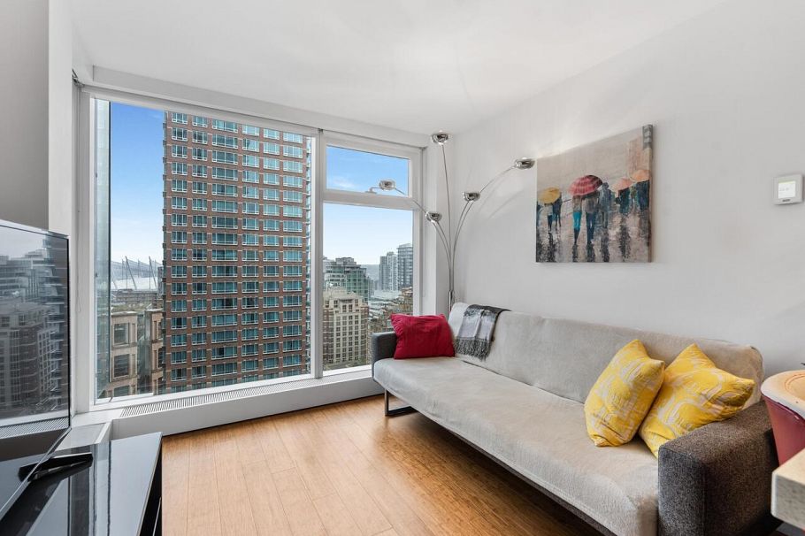 2011 777 Richards Street Vancouver, BC - 2