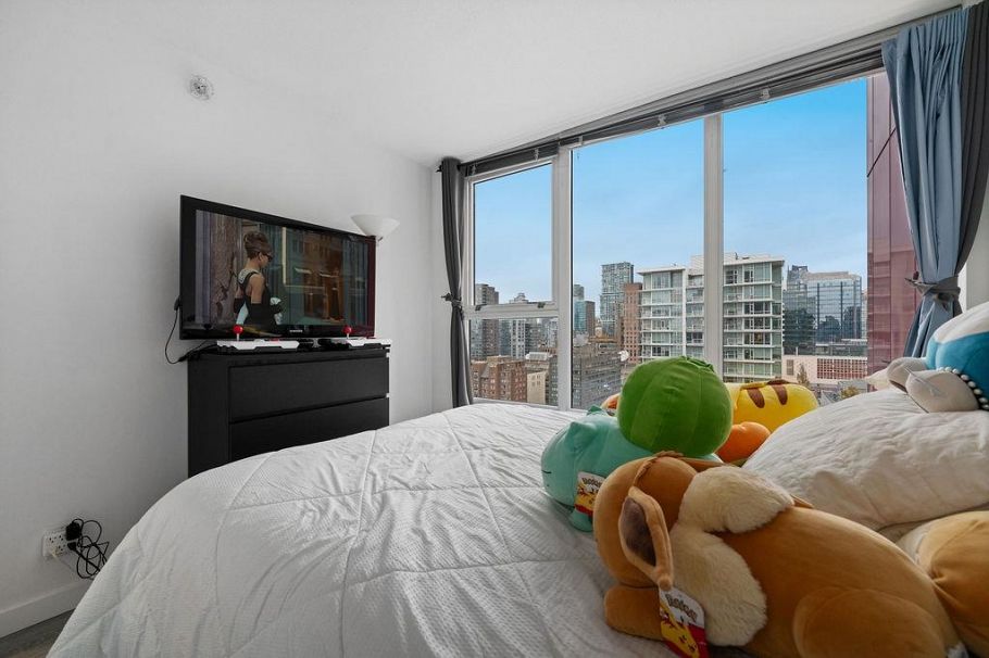 2205 111 W Georgia Street Vancouver, BC - 13