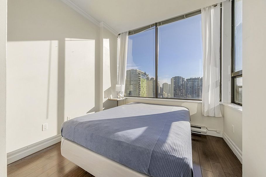 908 1010 Howe Street Vancouver, BC - 15