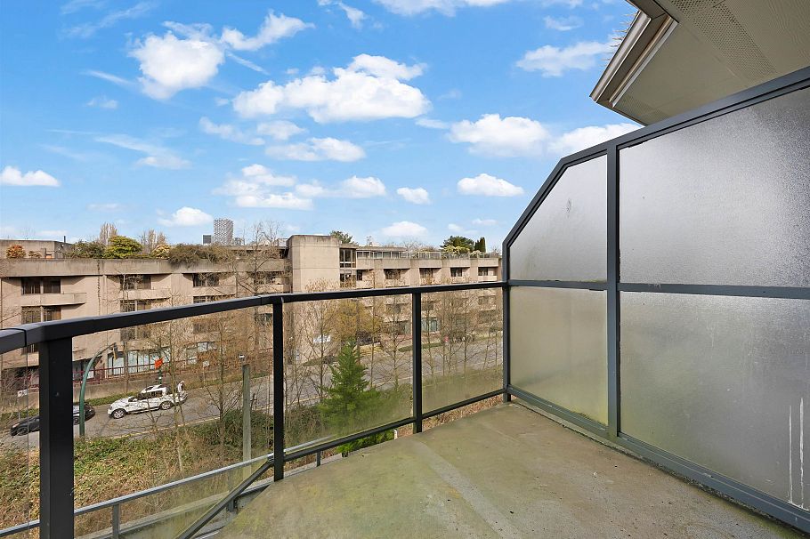 8 1355 W 4th Avenue Vancouver, BC - 7