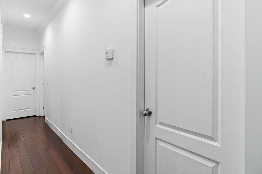 1389 E 54th Avenue Vancouver, BC - 5