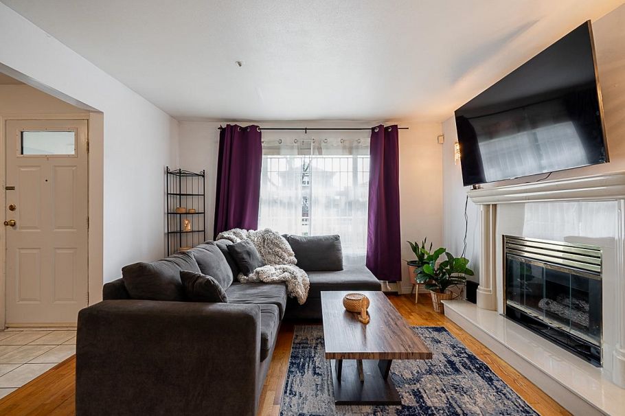 1407 E 12th Avenue Vancouver, BC - 4