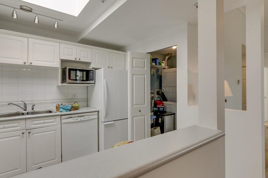 414 128 W 8th Street North Vancouver, BC - 12