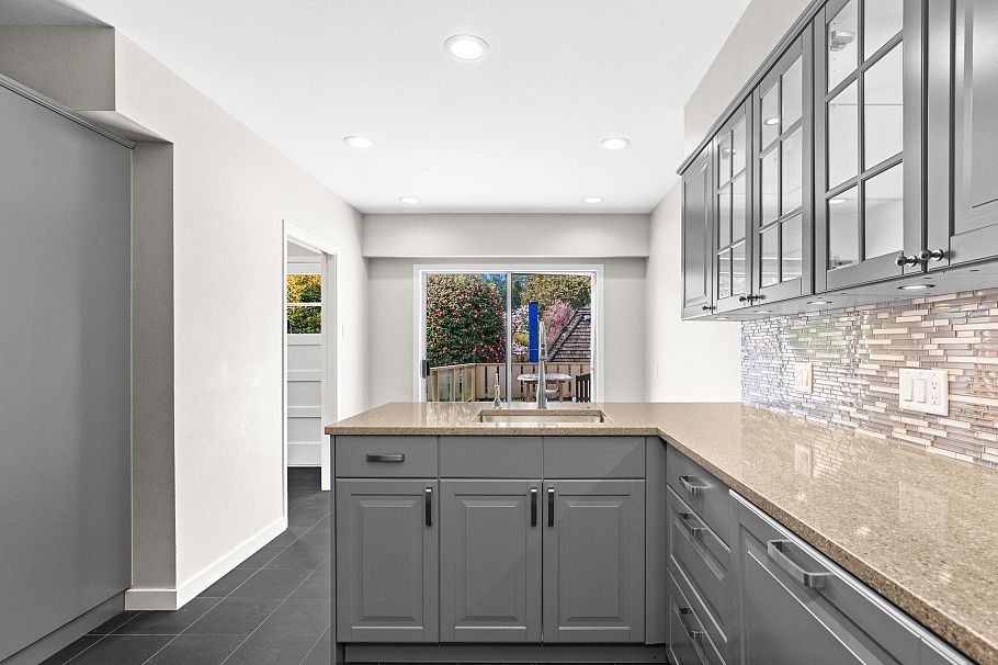 6297 Mackenzie Street Vancouver, BC - 11