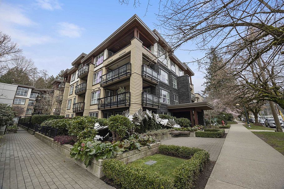 316 3205 Mountain Highway North Vancouver, BC - 3