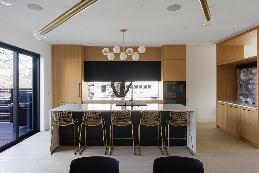 91 E 40th Avenue Vancouver, BC - 9