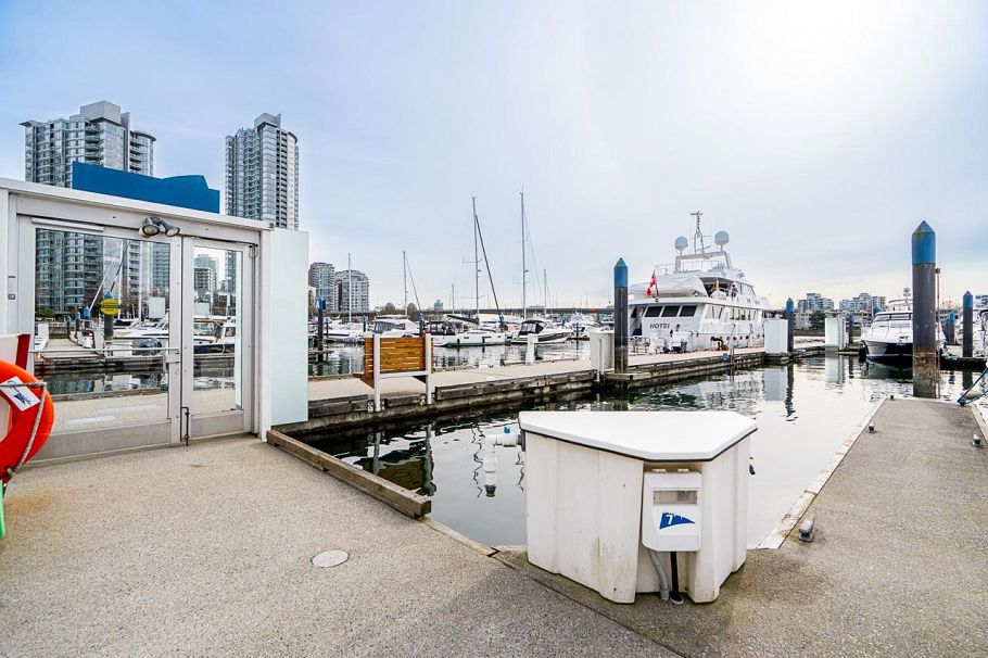 D7 1088 Marinaside Crescent Vancouver, BC - 20