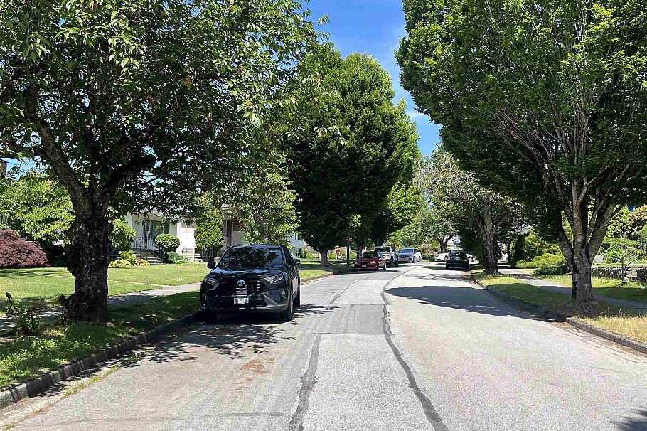 2750 Rosemont Drive Vancouver, BC - 2