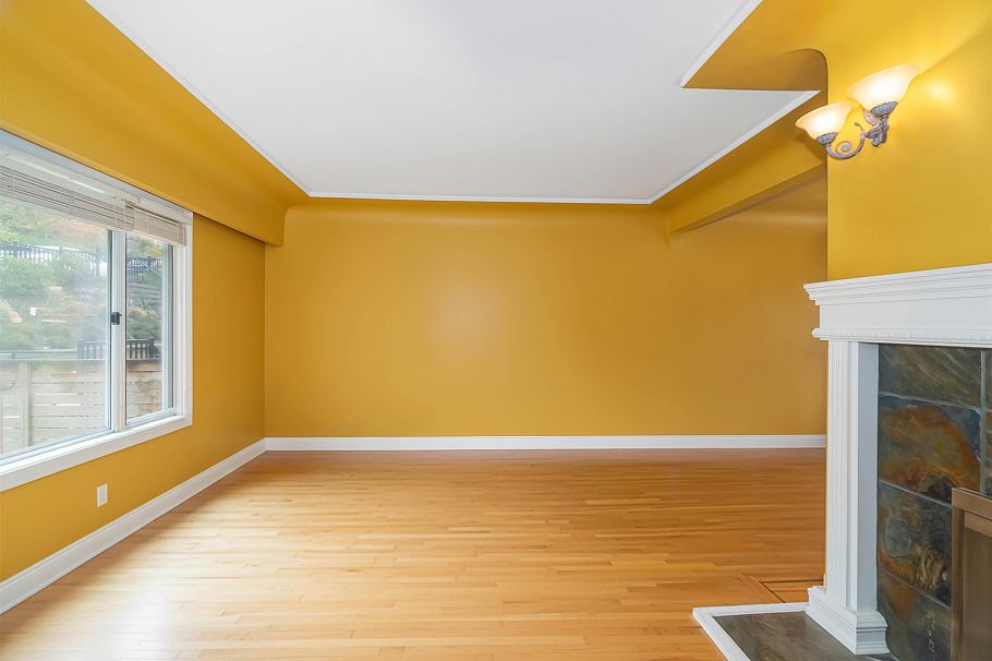 4037 Nithsdale Street Burnaby, BC - 4