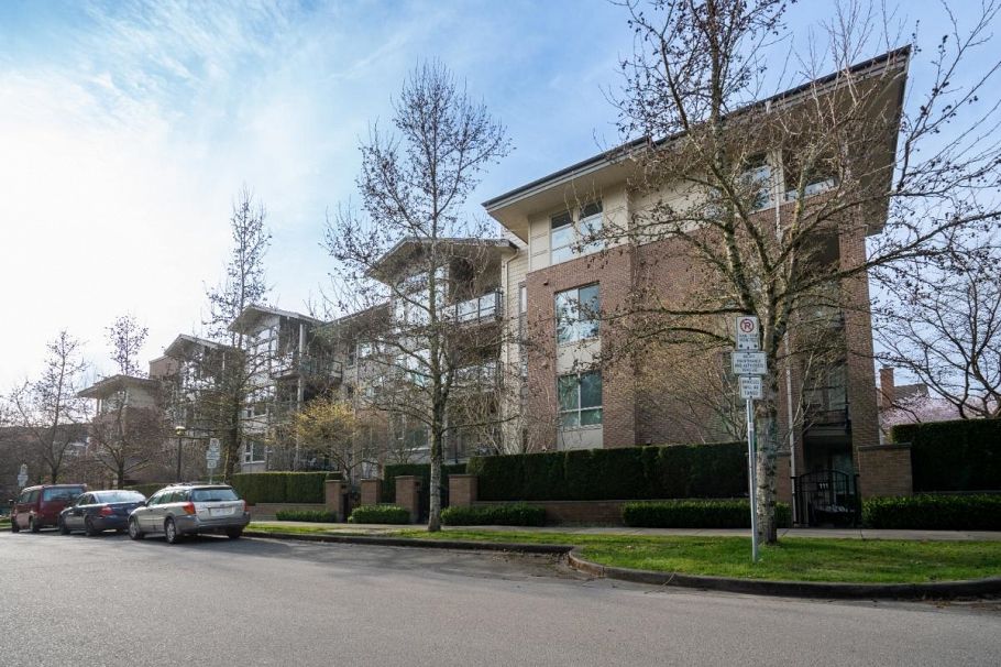 210 6268 Eagles Drive Vancouver, BC - 25