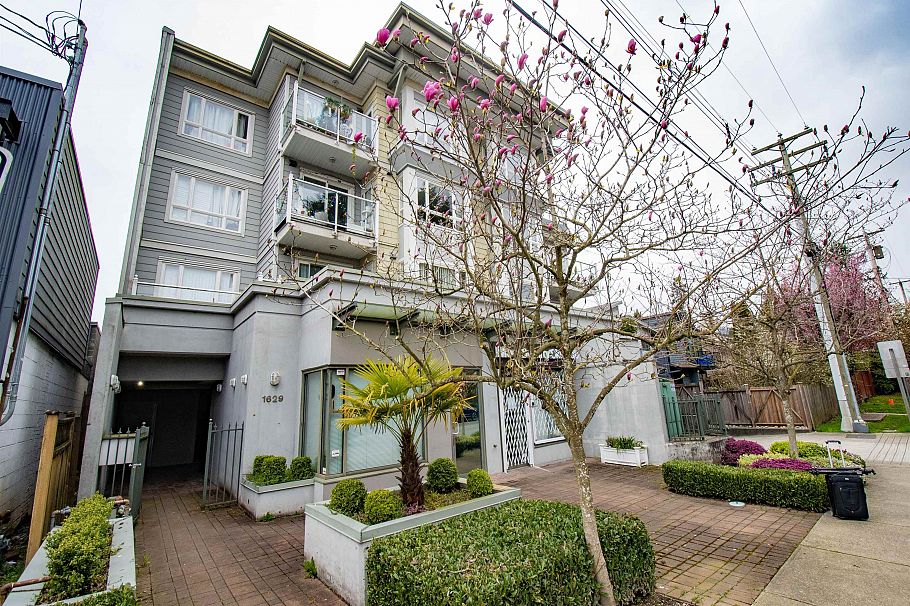 401 1629 Garden Avenue North Vancouver, BC - 21