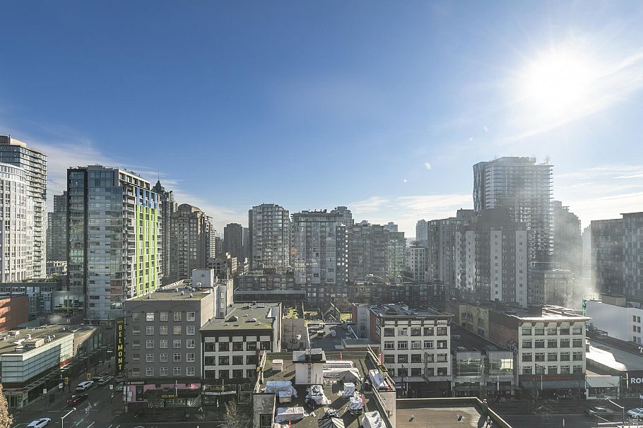 908 1010 Howe Street Vancouver, BC - 13