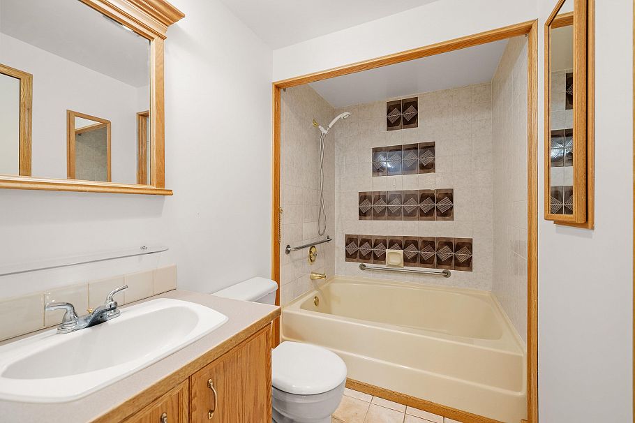 309 1855 Nelson Street Vancouver, BC - 17