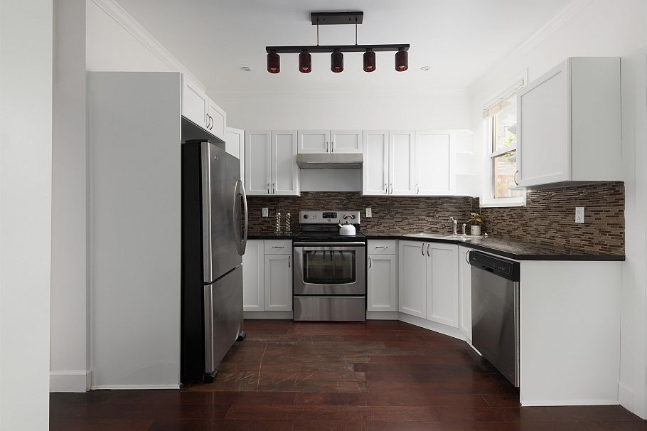 925 E 19th Avenue Vancouver, BC - 14