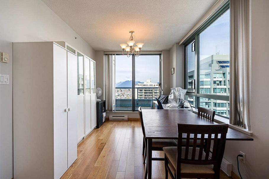 2504 4398 Buchanan Street Burnaby, BC - 10