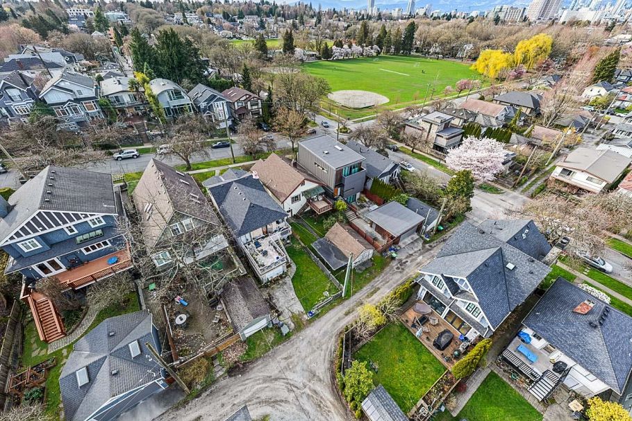 3832 Heather Street Vancouver, BC - 24