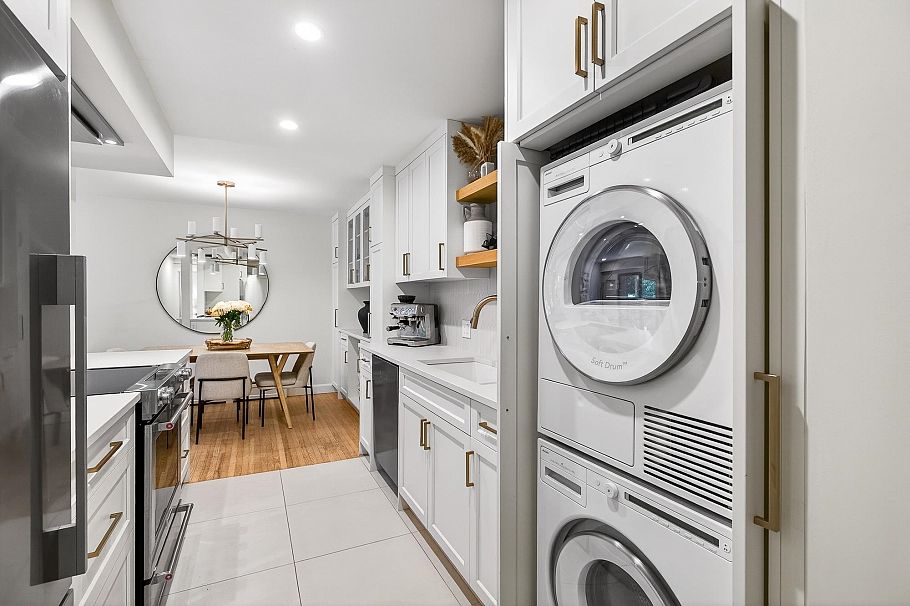 108 1424 Walnut Street Vancouver, BC - 13