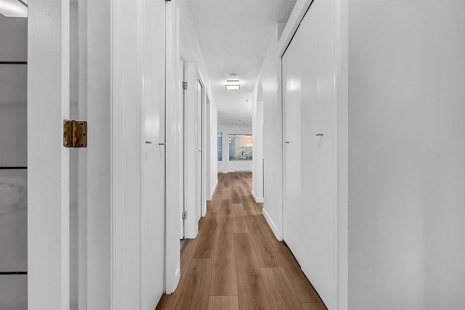 101 735 W 15 Avenue Vancouver, BC - 17