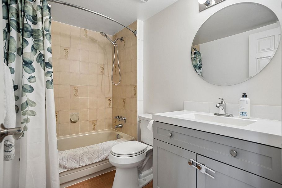 602 E 13th Avenue Vancouver, BC - 18