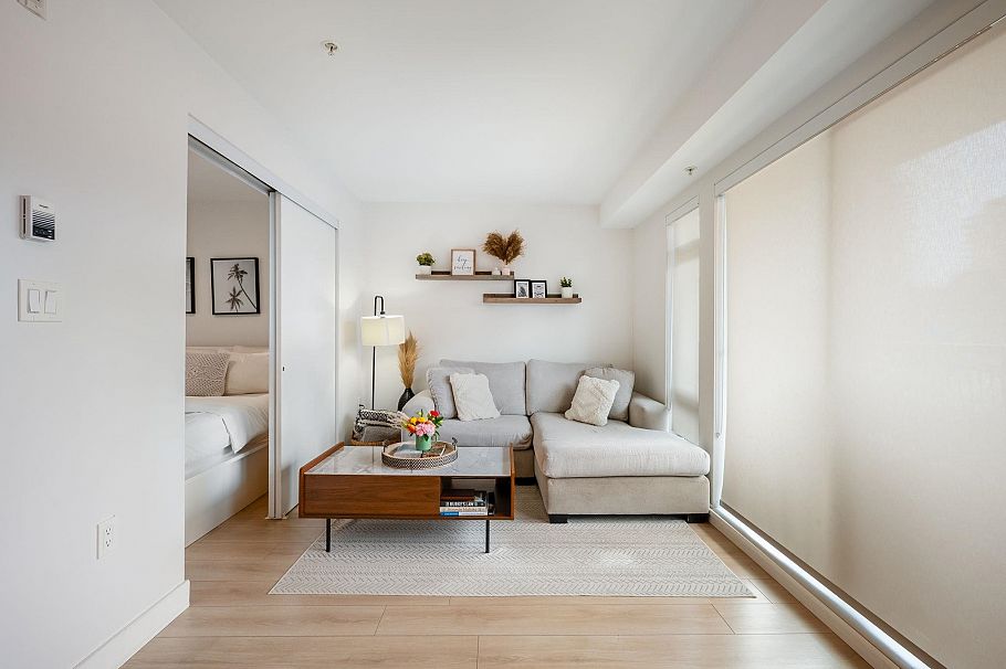 201 1519 Crown Street North Vancouver, BC - 7