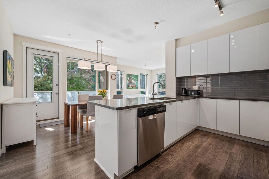 206 2665 Mountain Highway North Vancouver, BC - 6